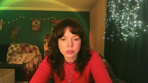 Snapshot of clancyosbourne chatting on 03-25-26, 07:09 Clancy online show from 03-25-26, 07:09