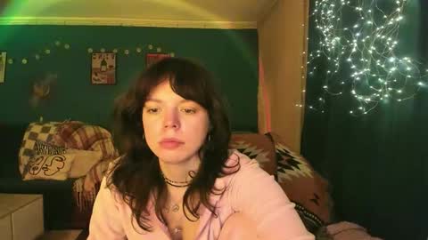 Snapshot of clancyosbourne chatting on 03-26-26, 06:35 Clancy online show from 03-26-26, 06:35