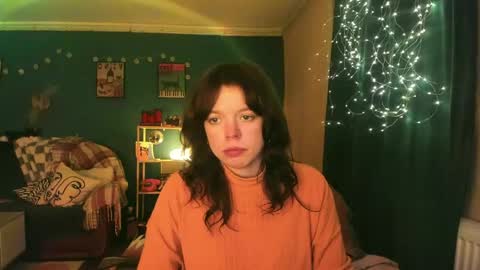 Snapshot of clancyosbourne chatting on 04-11-26, 06:45 Clancy online show from 04-11-26, 06:45