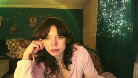 Snapshot of clancyosbourne chatting on 04-12-26, 05:18 Clancy online show from 04-12-26, 05:18