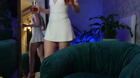 Snapshot of clara_bendover chatting on 03-19-26, 07:18 Clara online show from 03-19-26, 07:18