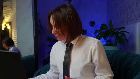 Snapshot of clara_bendover chatting on 04-11-26, 06:12 Clara online show from 04-11-26, 06:12