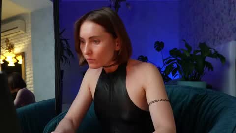 Snapshot of clara_bendover chatting on 04-18-26, 05:06 Clara online show from 04-18-26, 05:06
