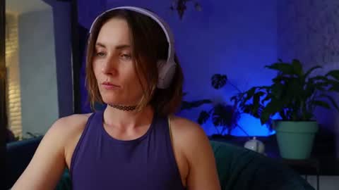 Snapshot of clara_bendover chatting on 07-19-26, 06:22 Clara online show from 07-19-26, 06:22
