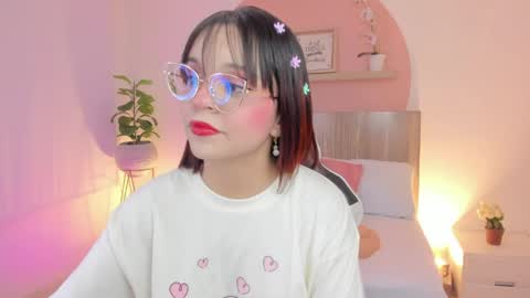 C L A R A online show from 05-12-26, 04:53