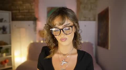 Snapshot of clara_smile chatting on 02-21-25, 10:15 Clara smile online show from 02-21-25, 10:15