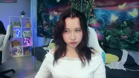 clarabenson online show from 10-21-25, 06:52