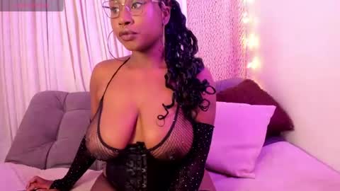 Snapshot of claradoll_ chatting on 07-20-26, 10:39 Clara online show from 07-20-26, 10:39