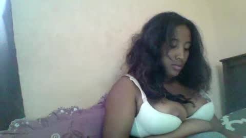 Clarah0123 online show from 02-05-25, 09:15