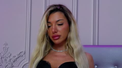 ClaraHazel online show from 12-30-24, 11:26