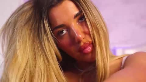 ClaraHazel online show from 10-17-25, 05:10