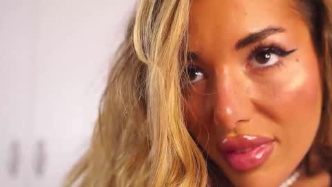 ClaraHazel online show from 10-26-25, 05:13