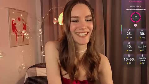 Snapshot of clare_ff chatting on 02-12-26, 01:39 Claire online show from 02-12-26, 01:39