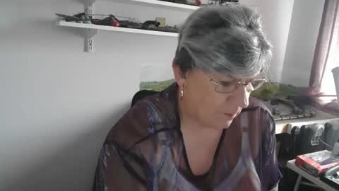 Snapshot of clarem chatting on 05-02-26, 12:10 clare nylons online show from 05-02-26, 12:10