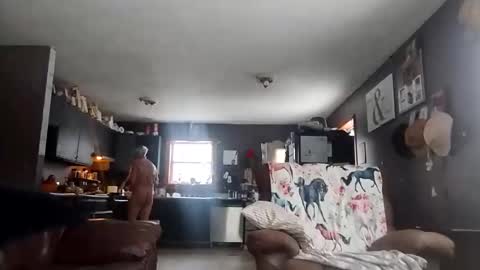 clarenceoyes722626 online show from 03-22-26, 08:45