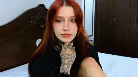 Sophie online show from 05-03-26, 04:13