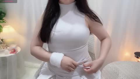 Snapshot of clari_yumi chatting on 03-27-26, 01:33 Clari online show from 03-27-26, 01:33