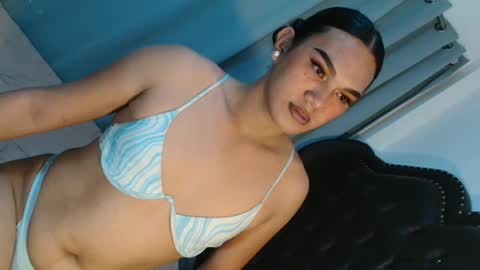 Snapshot of clarissa_swet chatting on 08-01-26, 10:36 clarissa online show from 08-01-26, 10:36