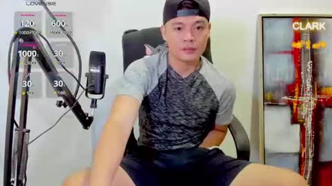 Snapshot of clarkyplaze chatting on 06-11-26, 12:32 Clark online show from 06-11-26, 12:32