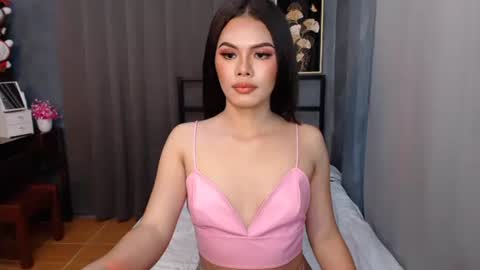 Snapshot of classy_maika chatting on 02-03-25, 01:40 maika online show from 02-03-25, 01:40