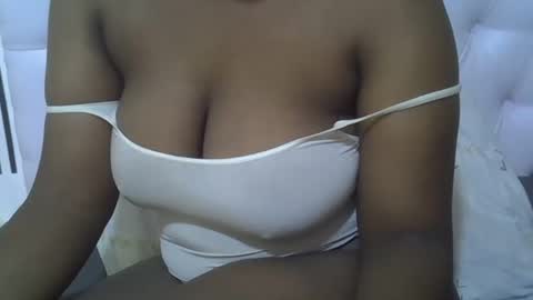 Snapshot of classy_zoey chatting on 10-07-25, 09:06 classy_zoey online show from 10-07-25, 09:06