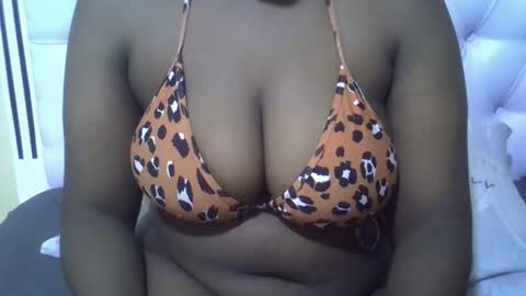 Snapshot of classy_zoey chatting on 10-16-25, 01:17 classy_zoey online show from 10-16-25, 01:17