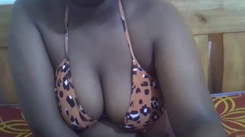 Snapshot of classy_zoey chatting on 10-25-25, 01:40 classy_zoey online show from 10-25-25, 01:40