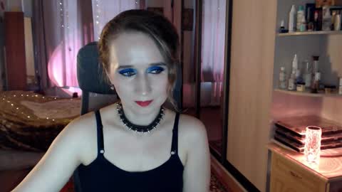 classyinna online show from 10-24-25, 08:33