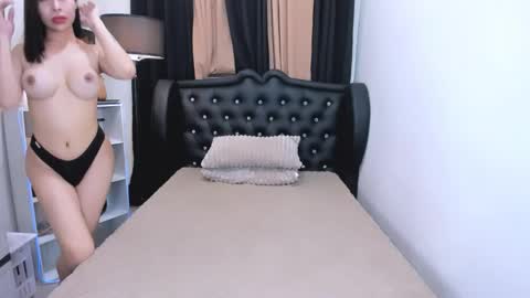 Snapshot of claudia_empress chatting on 04-18-26, 07:58 Naughty Claudia online show from 04-18-26, 07:58