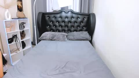 Snapshot of claudia_empress chatting on 05-16-26, 12:51 Naughty Claudia online show from 05-16-26, 12:51