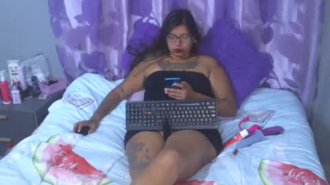 claudine valencia online show from 01-05-25, 02:06