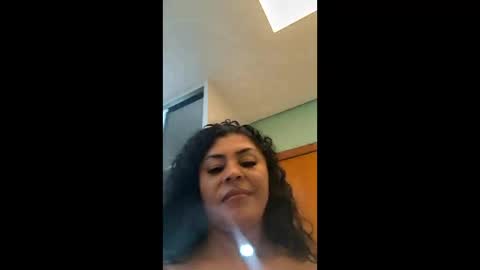 Clcia morena online show from 04-21-26, 02:26