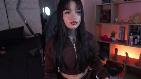 Cleo Adams online show from 03-18-26, 05:10