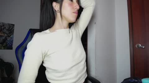  Nicol  online show from 12-19-24, 05:07