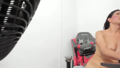          online show from 02-04-25, 03:04