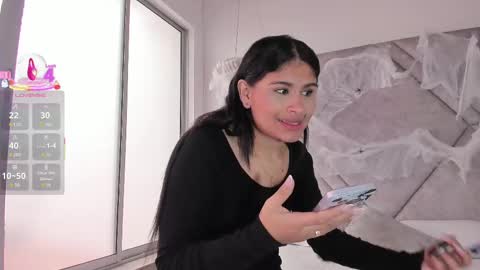 Cleopatra online show from 10-13-25, 06:41