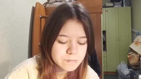 Snapshot of cleopatrastong chatting on 02-18-26, 06:09 Dina online show from 02-18-26, 06:09