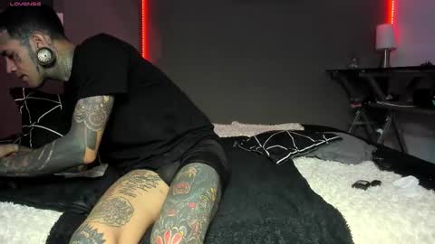Snapshot of cleosexxx chatting on 03-13-26, 02:51 cleo y maikol online show from 03-13-26, 02:51