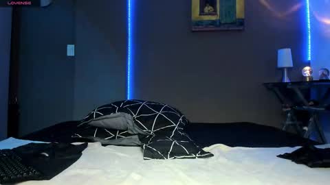 Snapshot of cleosexxx chatting on 03-14-26, 01:34 cleo y maikol online show from 03-14-26, 01:34