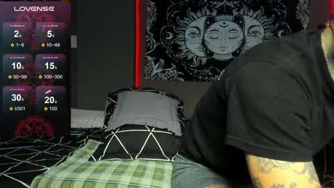 Snapshot of cleosexxx chatting on 04-09-26, 08:20 cleo y maikol online show from 04-09-26, 08:20