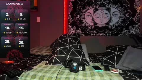 Snapshot of cleosexxx chatting on 04-12-26, 01:43 cleo y maikol online show from 04-12-26, 01:43