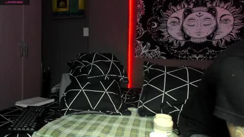 Snapshot of cleosexxx chatting on 04-14-26, 07:58 cleo y maikol online show from 04-14-26, 07:58