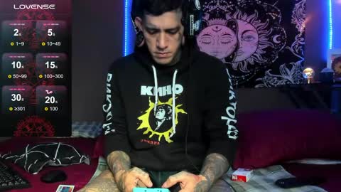 Snapshot of cleosexxx chatting on 04-19-26, 03:28 cleo y maikol online show from 04-19-26, 03:28