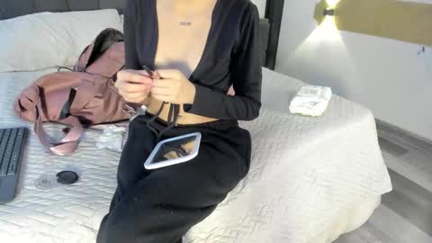 cleowhite_ online show from 09-09-25, 04:45