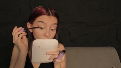 cleowhite_ online show from 11-25-25, 09:48