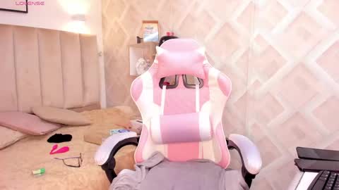 clhoe_johnson_ online show from 05-26-26, 12:12