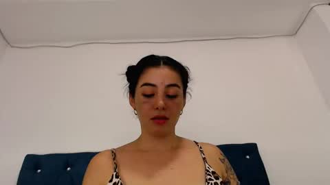 clhoe_s69 online show from 10-04-25, 03:48