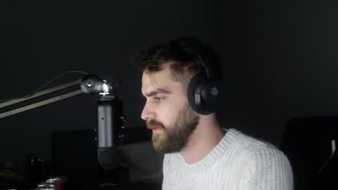 Snapshot of clipsonog chatting on 11-17-25, 12:44 AMA TAKE CHATURBATE OVER LETSGOOOOO started februari 12 2024 online show from 11-17-25, 12:44