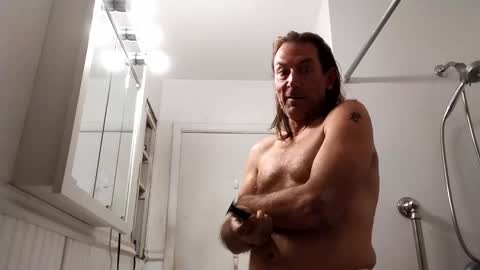 Snapshot of clitlickbros7787 chatting on 10-26-25, 12:38 clitlickbros7787 online show from 10-26-25, 12:38