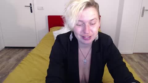 Syl  online show from 02-21-25, 02:38